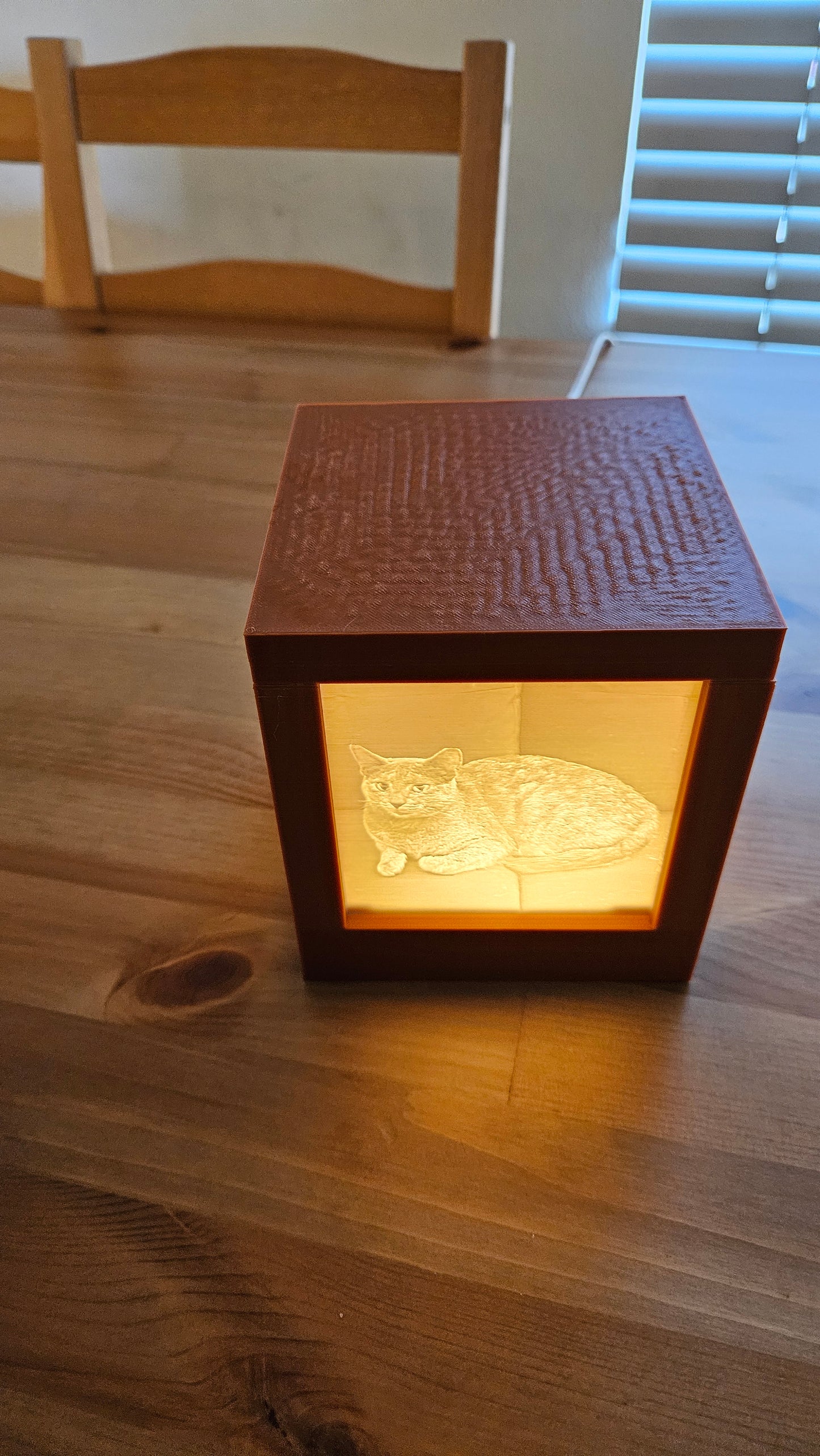 Custom Picture Lamp with 4 Interchangeable Picture Tabs